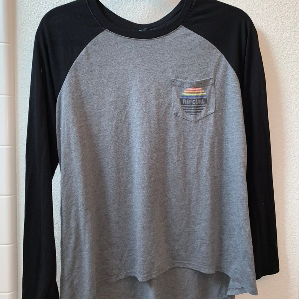 gray high/low ripcurl baseball long sleeve